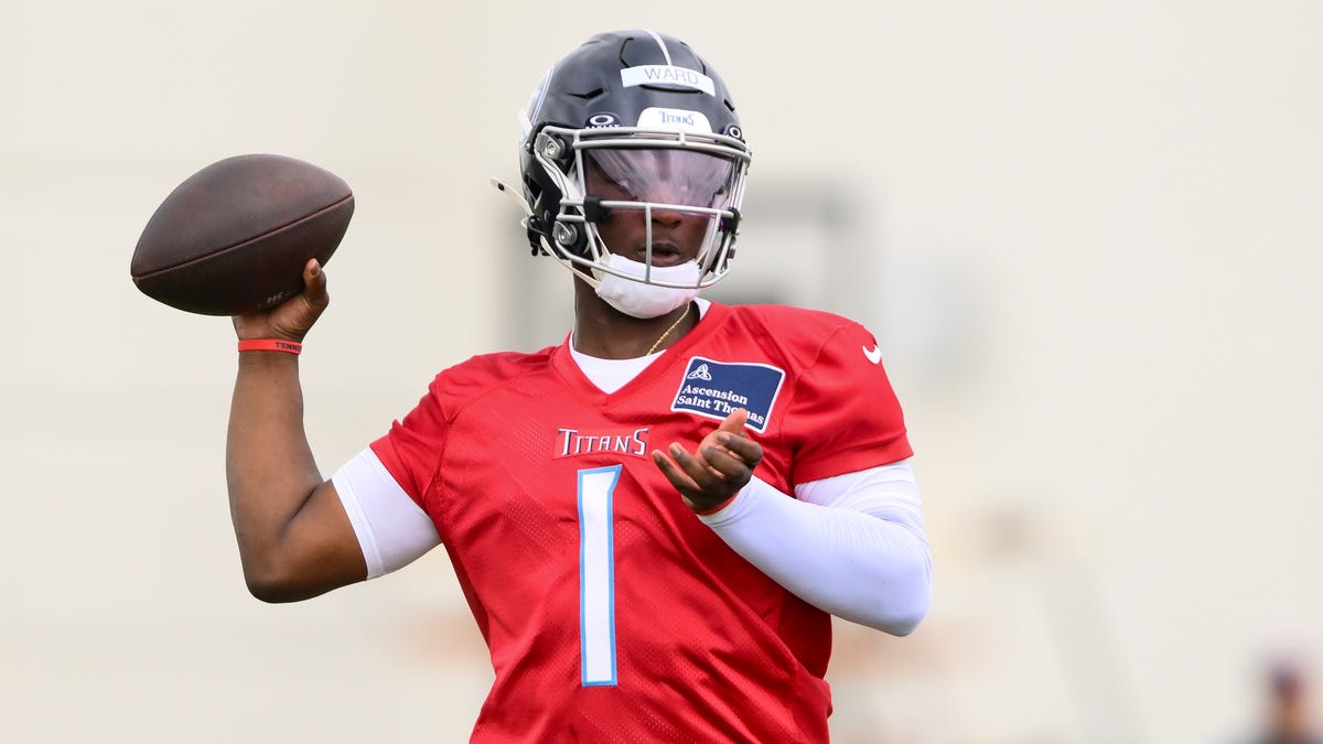 Titans, QB agree to deal