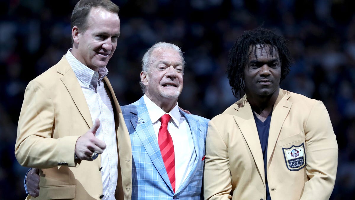 Peyton Manning's statement following death of Colts owners