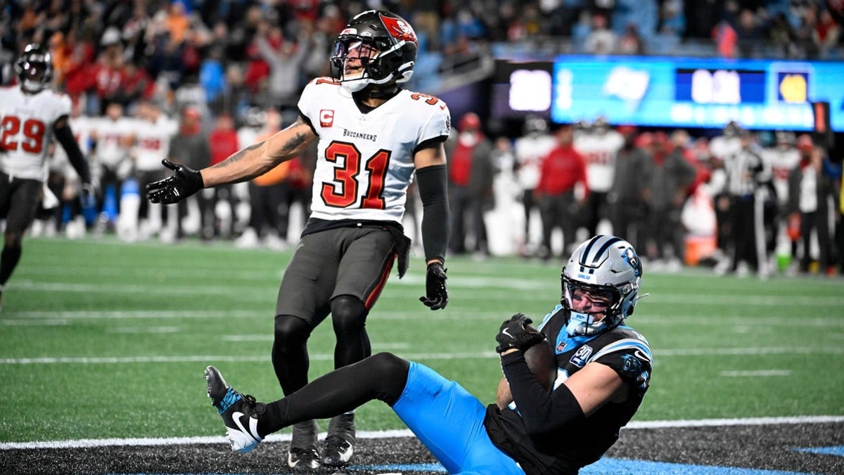 Antoine Winfield Jr. stats, game log, news, injury status