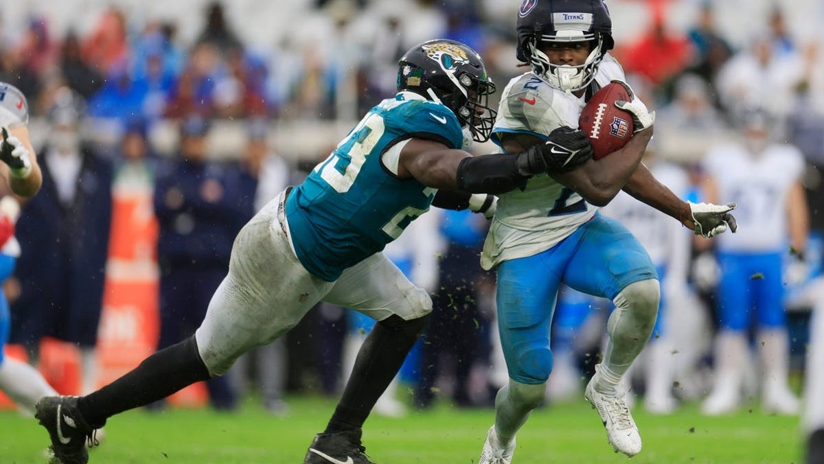 Foyesade Oluokun stats, game log, news, injury status