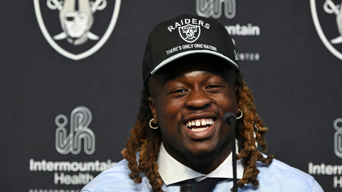 Raiders RB Ashton Jeanty 'wasn't willing' to give up No. 2 jersey
