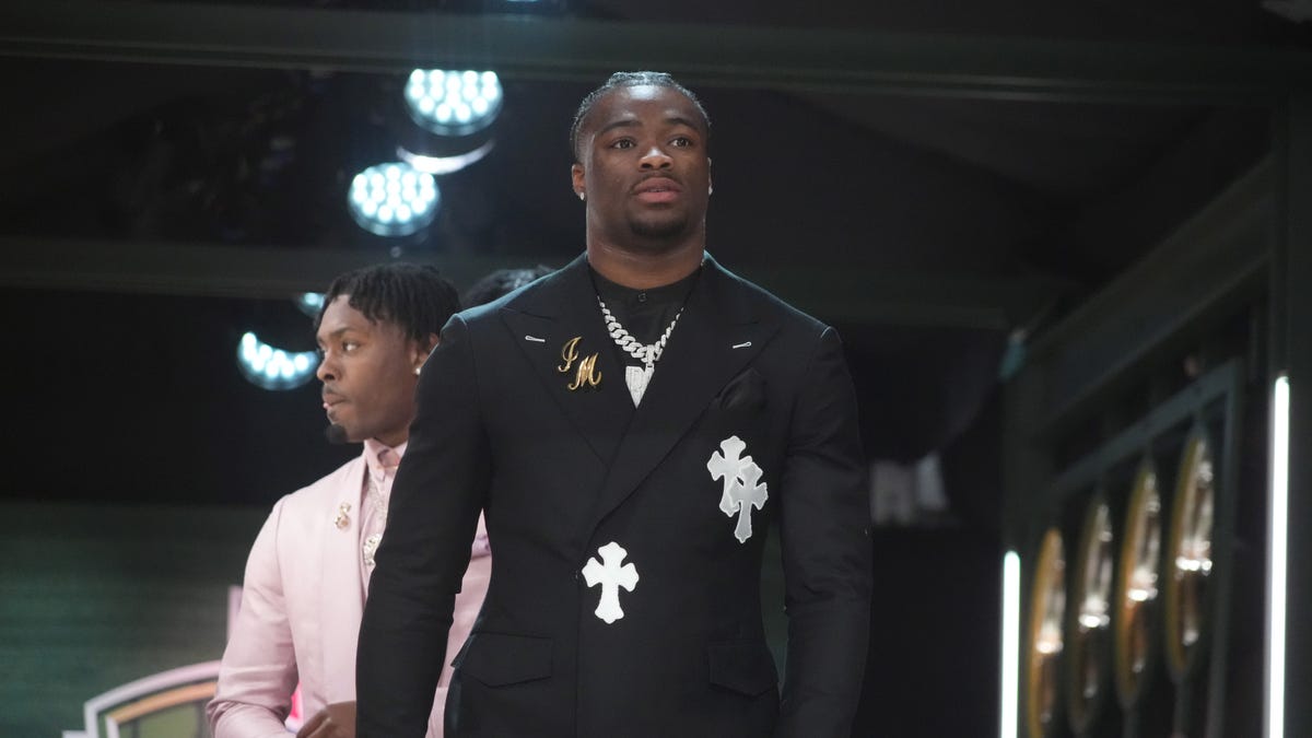 First look at Seattle Seahawks QB Jalen Milroe in his uniform