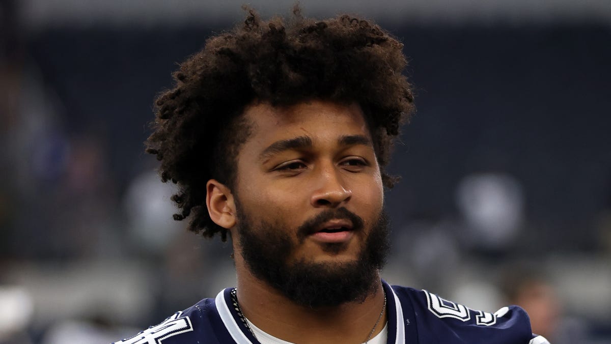 No. 94 DE Marshawn Kneeland