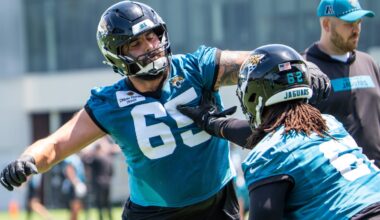 Jaguars free-agent Patrick Mekari has experience across offensive line