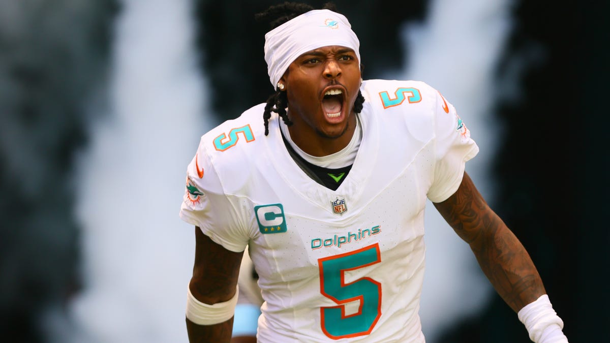 Dolphins star says 'a new chapter awaits'