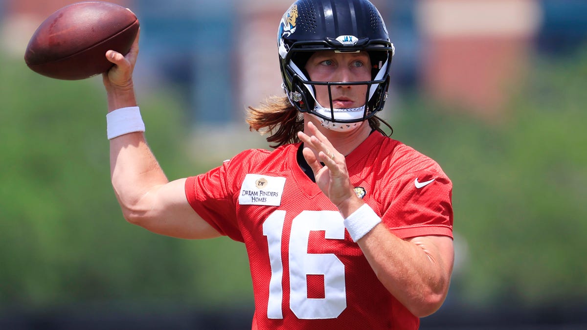 Tony Boselli's expectations for Jaguars' QB Trevor Lawrence in 2025