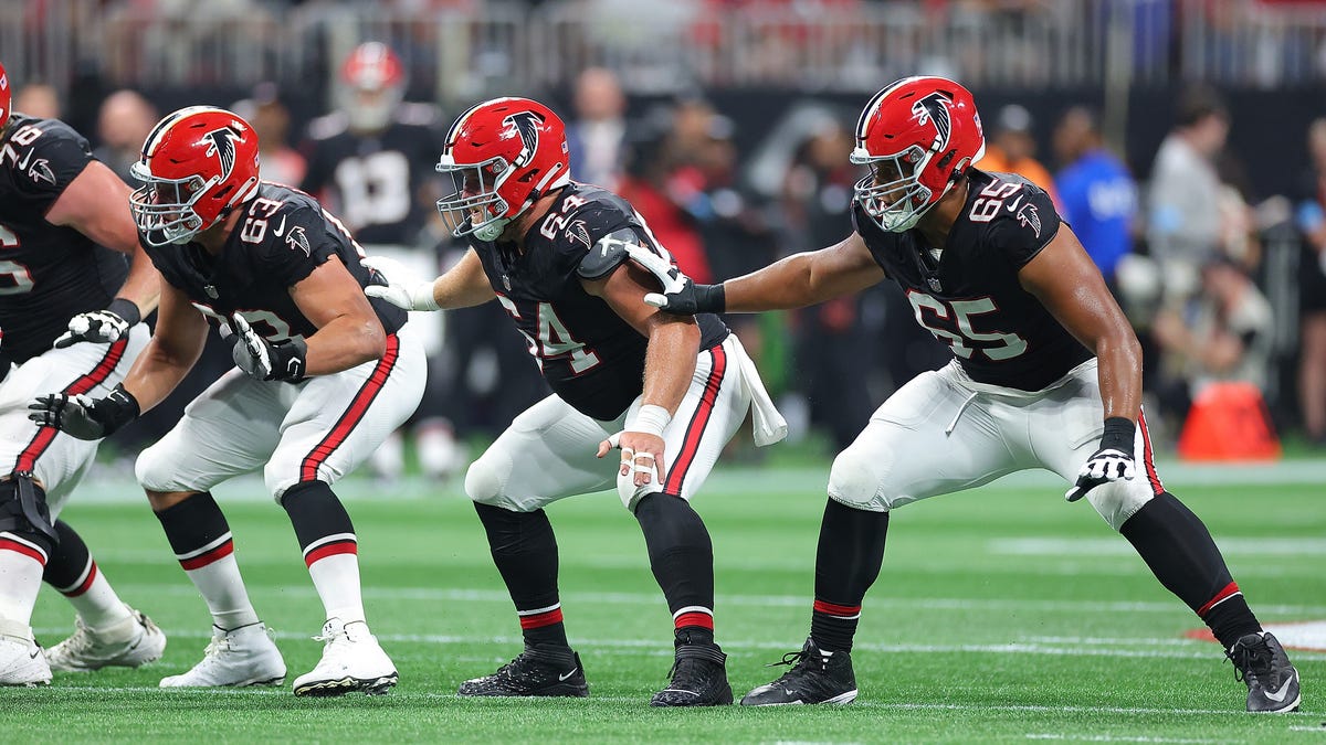 Ryan Neuzil returns to start at center