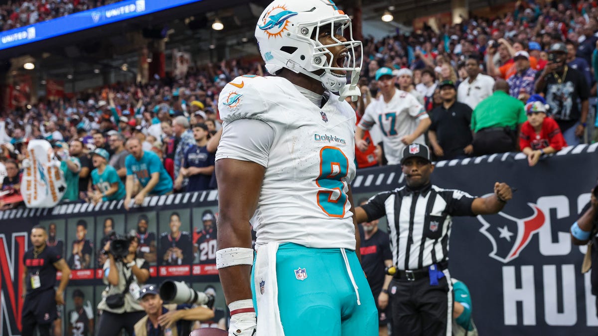 Dolphins reportedly talking Jonnu Smith trade with the Steelers