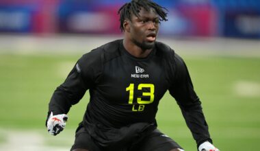 Bengals rookie LB Demetrius Knight learning from Joe Burrow