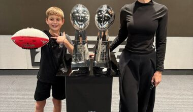 Ivanka Trump left a note for Philadelphia Eagles star Eli Ricks in his locker during a tour