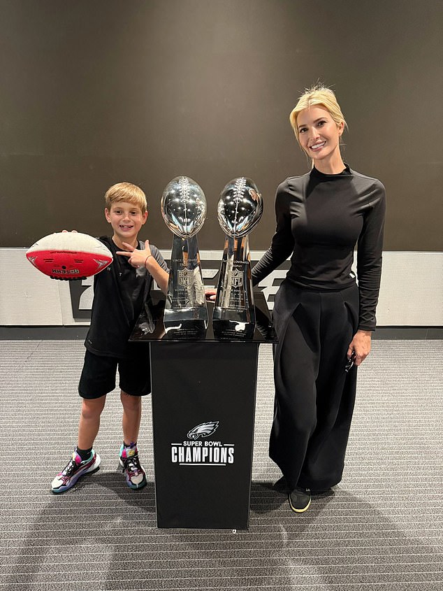 Ivanka Trump left a note for Philadelphia Eagles star Eli Ricks in his locker during a tour