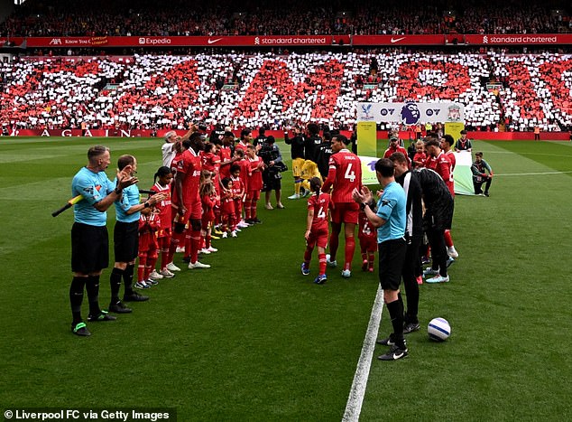 Liverpool gave Crystal Palace a guard of honour at Anfield before their game on Sunday