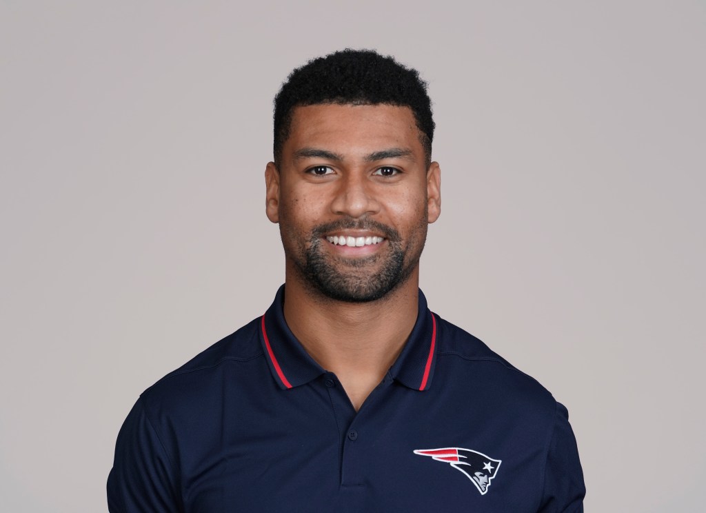 Broncos hire Camren Williams, ex-Patriots scout