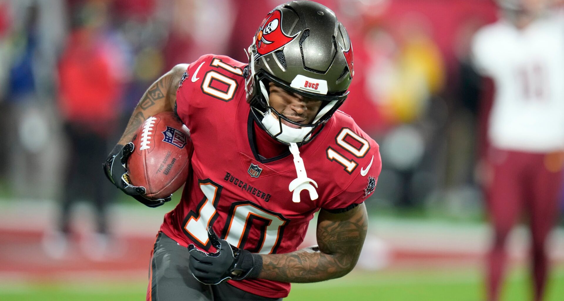 Steelers Show Interest in Speedy Buccaneers Receiver