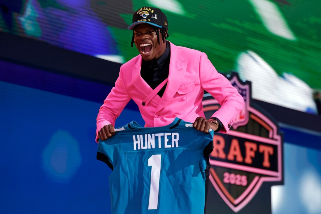 Patriots, Raiders among big winners