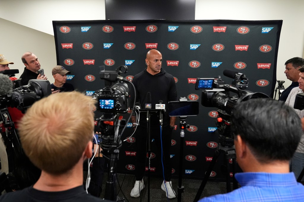 Robert Saleh reclaims command of 49ers' defense after Jets journey
