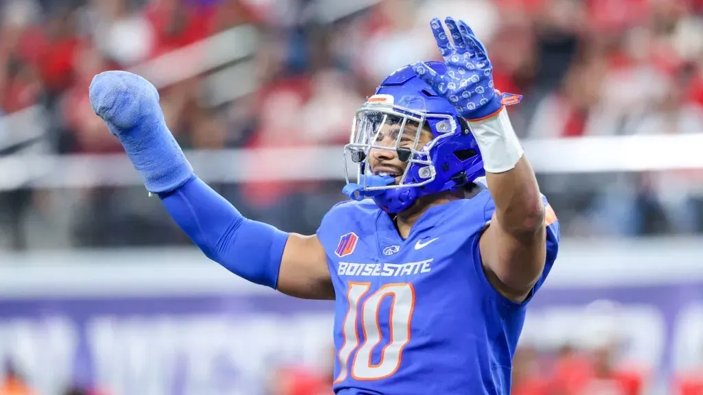 Andrew Simpson #10 of the Boise State Broncos celebrates after making a defensive play during the fourth quarter against the UNLV Rebelsduring the Mountain West Football Championship at Allegiant Stadium on December 02, 2023 in Las Vegas, Nevada.