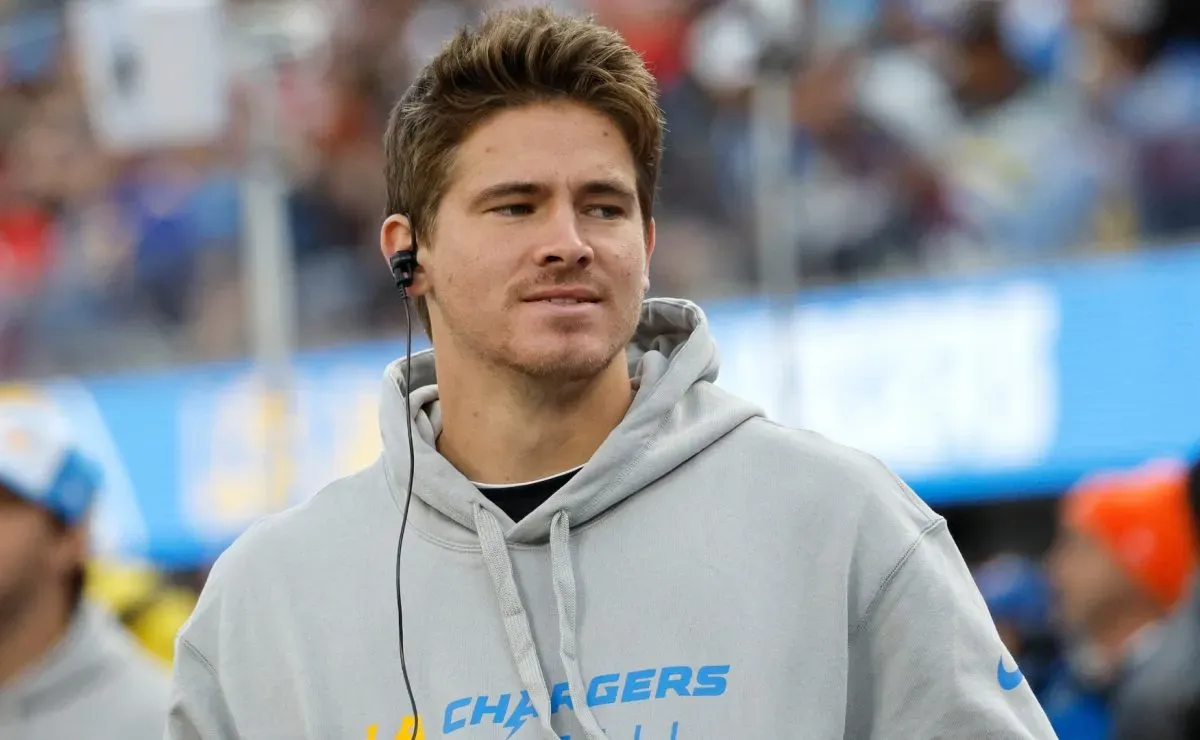 Chargers QB Justin Herbert could lose an offensive weapon ahead of the 2025 NFL season