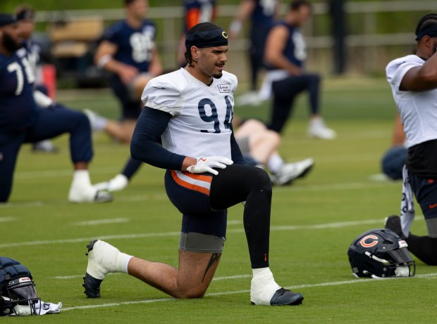 Bears defensive end Austin Booker (94) practices Wednesday, May 28, 2025, at Halas Hall. (Brian Cassella/Chicago Tribune)