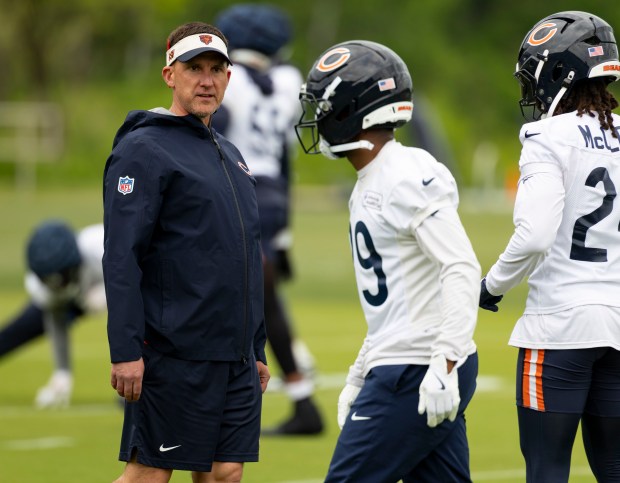 Bears defensive coordinator Dennis Allen watches practice Wednesday, May 28, 2025, at Halas Hall. (Brian Cassella/Chicago Tribune)