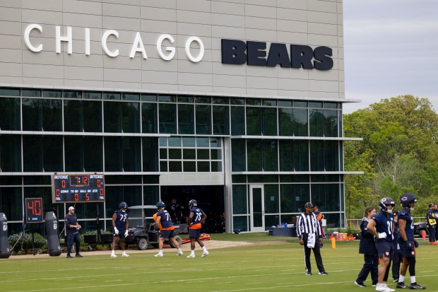 The Bears practice Wednesday, May 28, 2025, at Halas Hall. (Brian Cassella/Chicago Tribune)