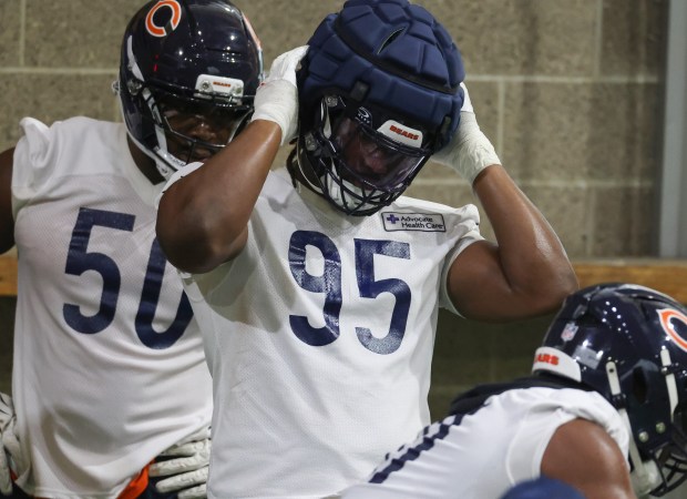 Shemar Turner (95) works out during the Bears organized team activities in the Walter Payton Center at Halas Hall on May 21, 2025, in Lake Forest. (John J. Kim/Chicago Tribune)