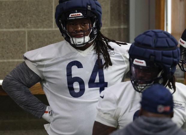 Jonathan Ford works out during the Bears organized team activities in the Walter Payton Center at Halas Hall on May 21, 2025, in Lake Forest. (John J. Kim/Chicago Tribune)