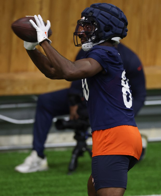 Miles Boykin (80) works out during the Bears organized team activities in the Walter Payton Center at Halas Hall on May 21, 2025, in Lake Forest. (John J. Kim/Chicago Tribune)