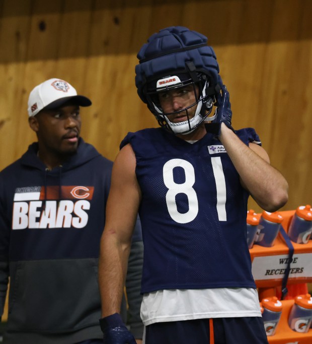 Durham Smythe works out during the Bears organized team activities in the Walter Payton Center at Halas Hall on May 21, 2025, in Lake Forest. (John J. Kim/Chicago Tribune)