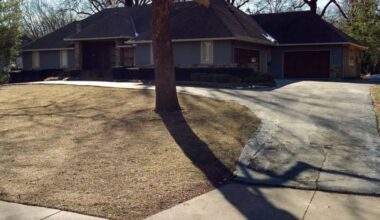 Bears player Joe Thuney has Kansas home listed for nearly $1.5M