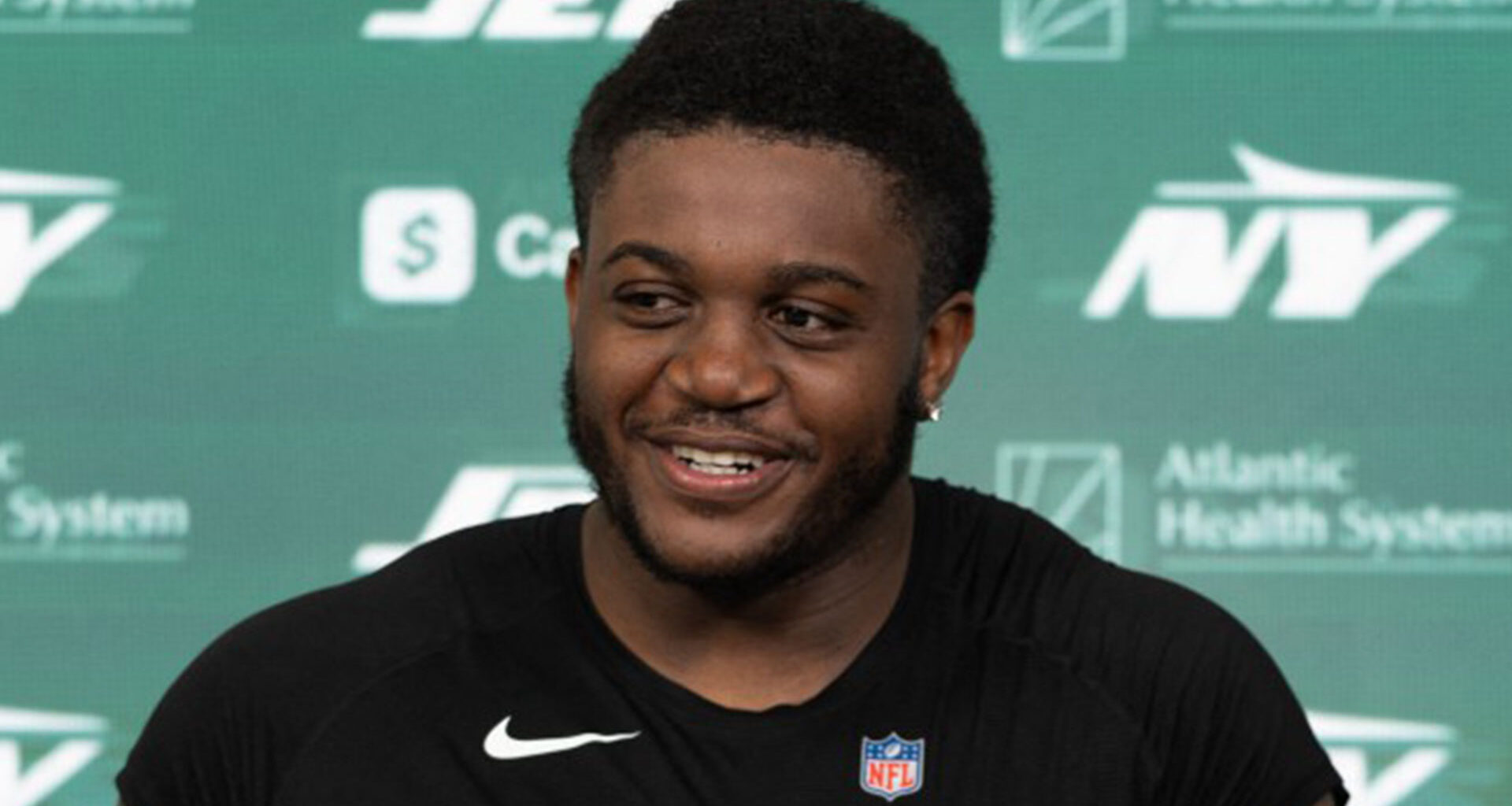 New York Jets first-round pick gives honest thoughts on new quarterback Justin Fields after Aaron Rodgers disaster