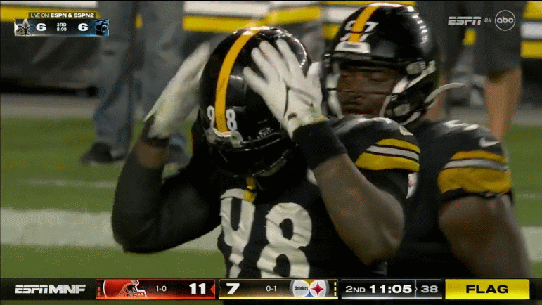 Steelers defensive line DeMarvin Leal