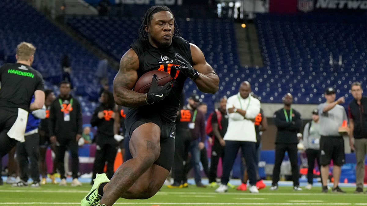 UCF running back R.J. Harvey (RB10) during the 2025 NFL Combine at Lucas Oil Stadium. 