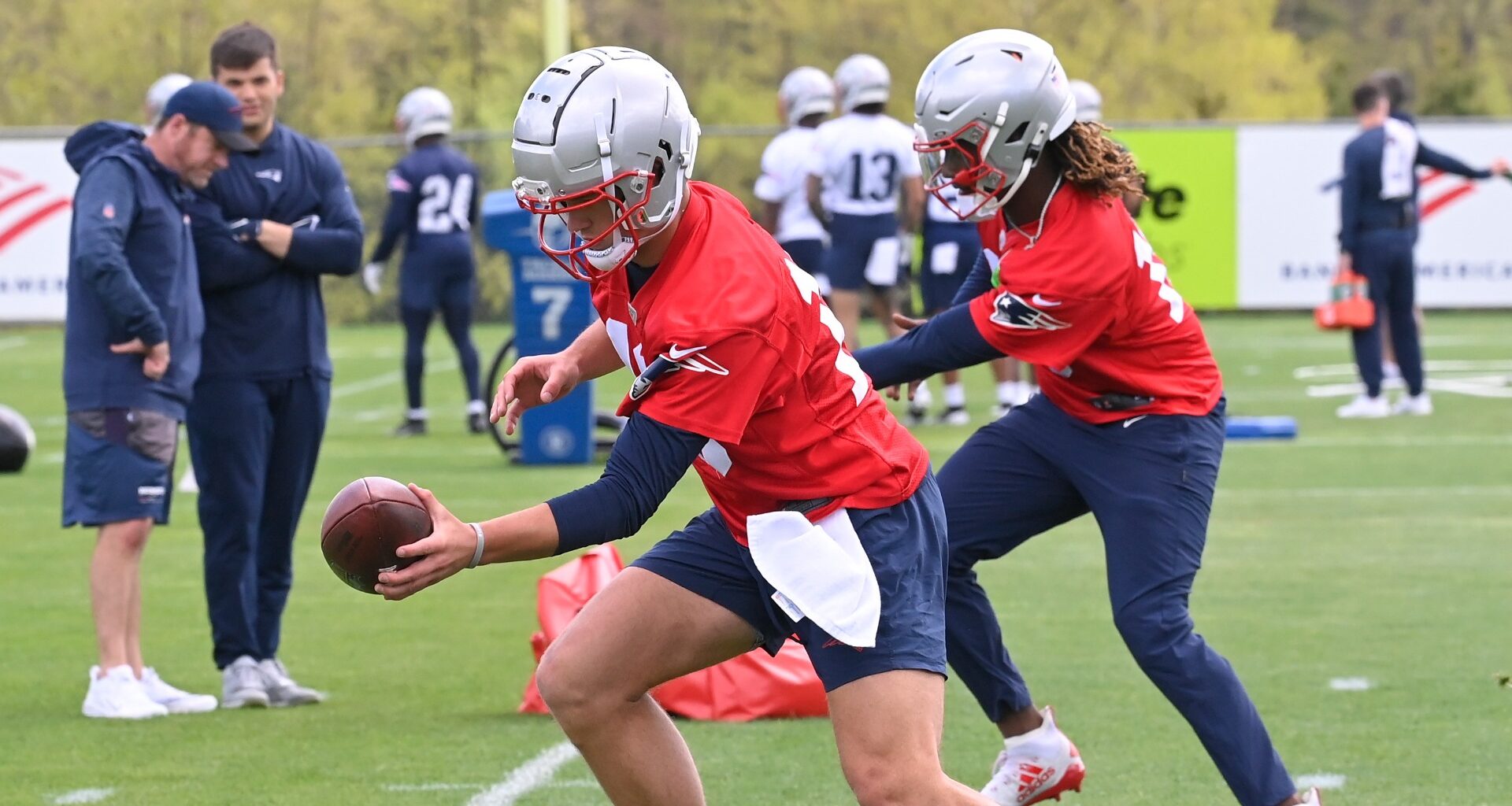 Patriots Media Reading Too Much Into Drake Maye's Joe Milton III Comments