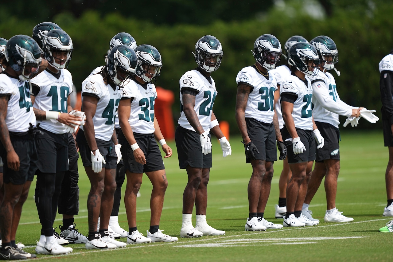 Eagles news: Undersized rookie Andrew Mukuba is a 'quiet assassin' with mean streak