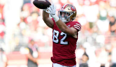 49ers bring back tight end Ross Dwelley