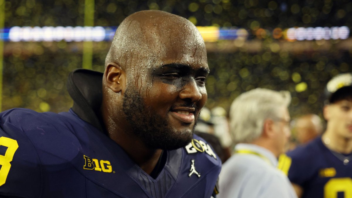 Eagles’ Myles Hinton eager to follow in his father’s massive footsteps – NBC Sports Philadelphia