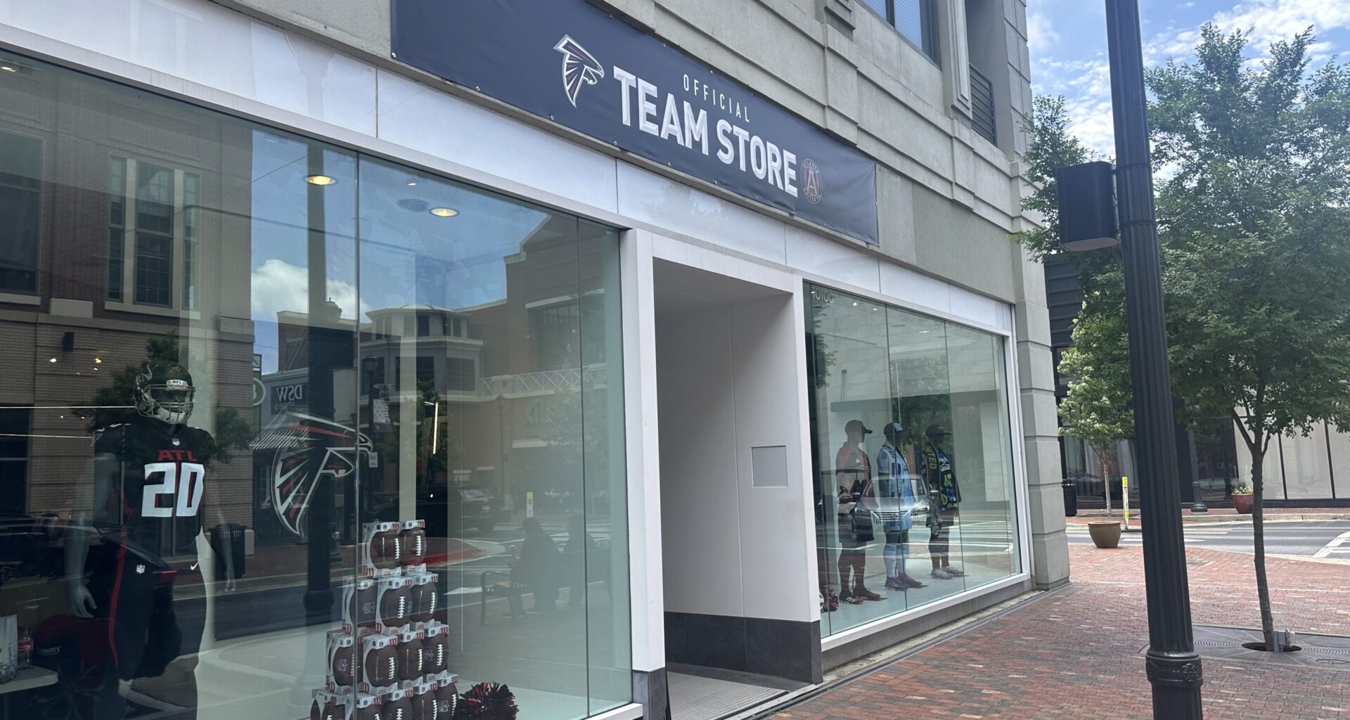 Atlanta United Fans Enjoy Special Deals at New Team Store