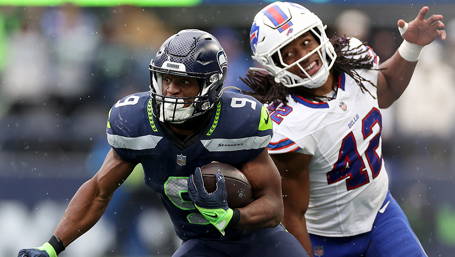 Seattle Seahawks Kenneth Walker III...