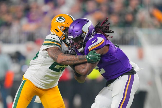 NFL: Green Bay Packers at Minnesota Vikings