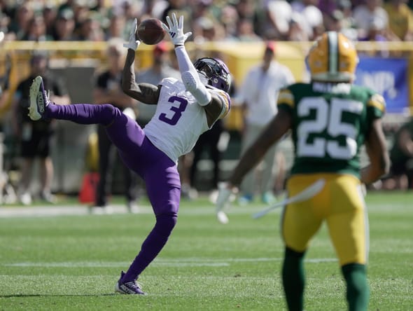 NFL: Minnesota Vikings at Green Bay Packers