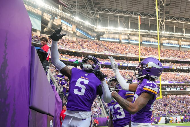 NFL: New Orleans Saints at Minnesota Vikings