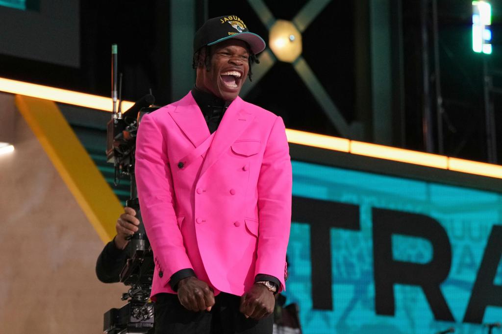 CU Buffs' Travis Hunter needed 6 seconds to win Jacksonville's heart