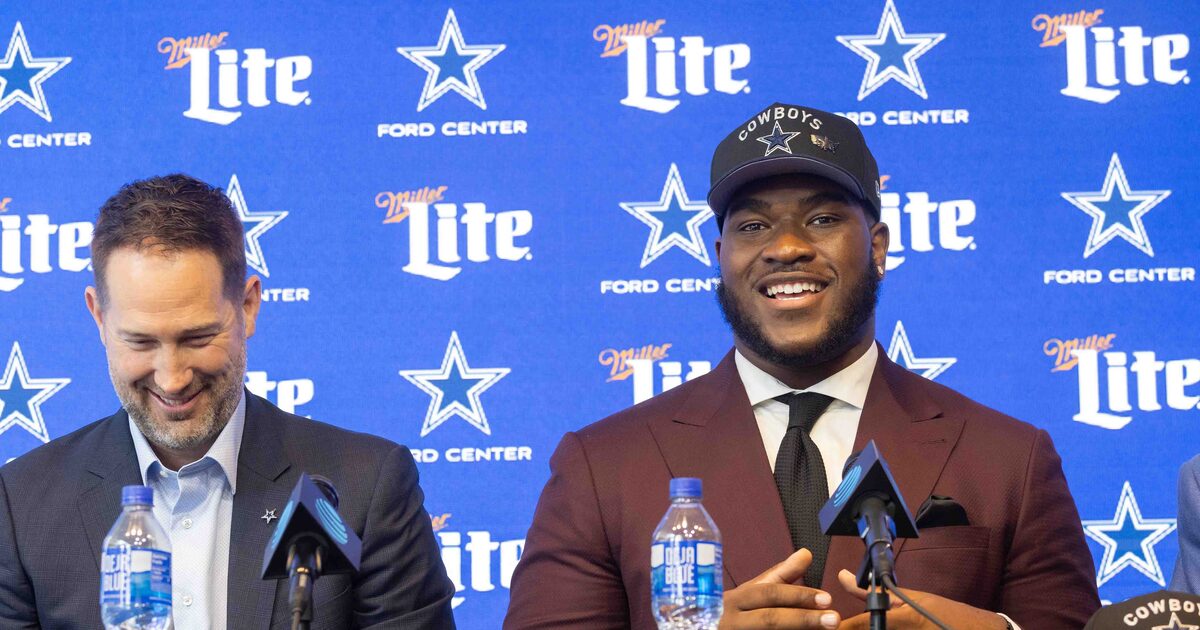 Dallas Cowboys first-round pick Tyler Booker pays post-draft visit to Hutchins BBQ