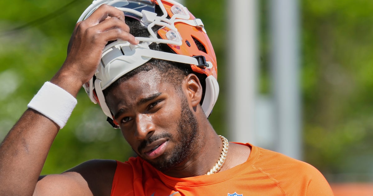 Shedeur Sanders is trying to block out noise and focus on the Browns’ playbook