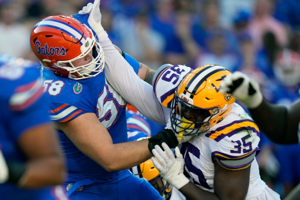 Broncos agree to contract terms with five rookie draft picks