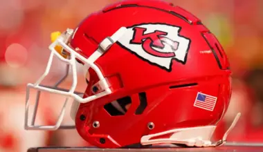 Chiefs could still sign 3-time All-Pro, future Hall of Famer to bolster defense image
