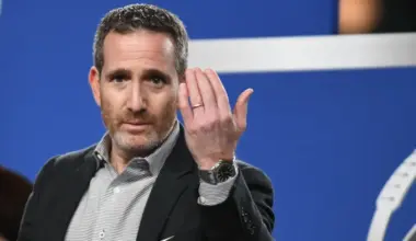 Eagles blockbuster trade pitch adds Dolphins $72 million star after mass exodus on defense image