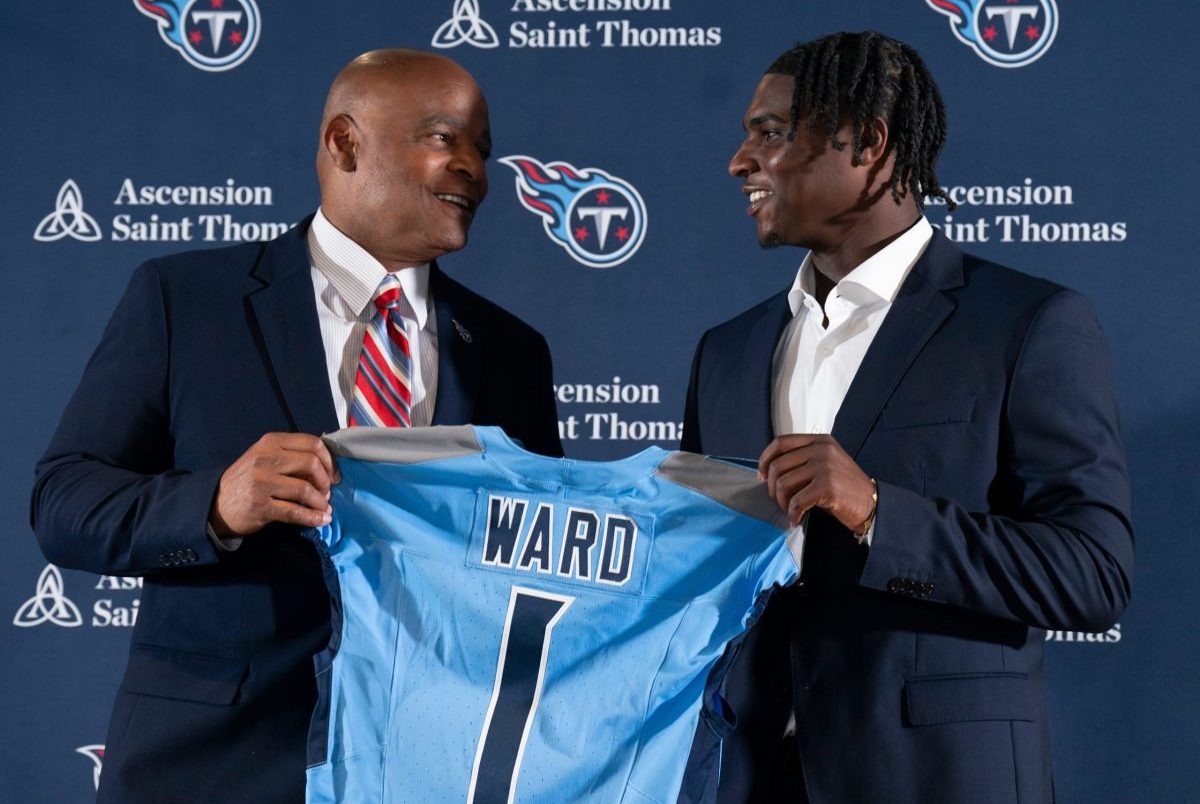 Behind-the-scenes footage shows Giants made last-minute call to Titans about No. 1 overall pick