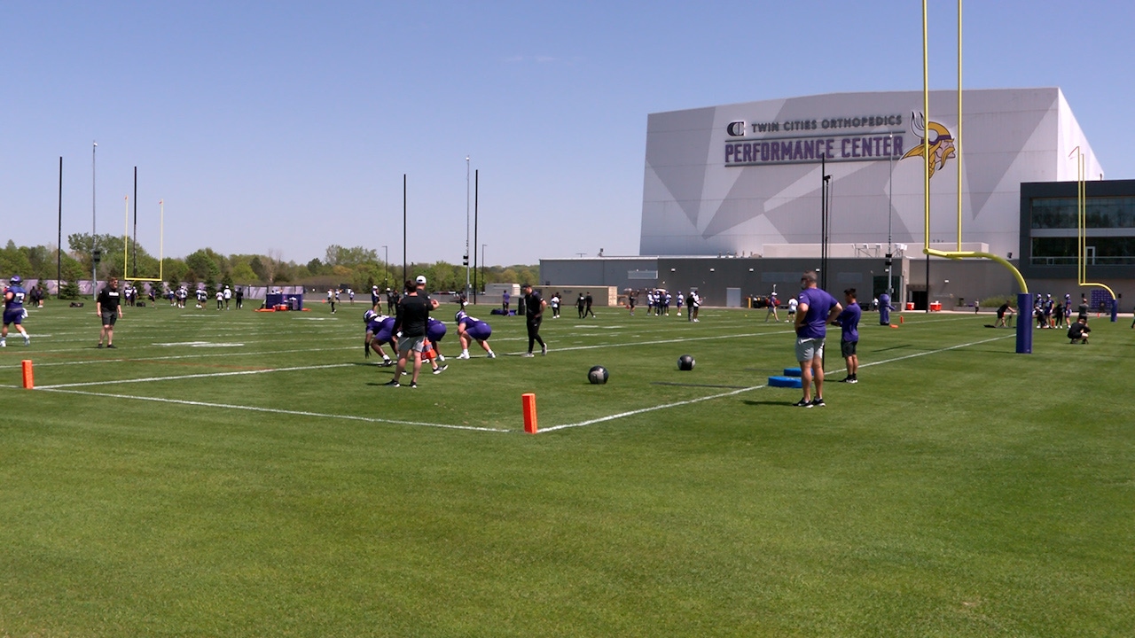 Vikings rookies hit the field for mini-camp in Eagan